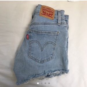 Levi’s Mid Rise Custom Shorts